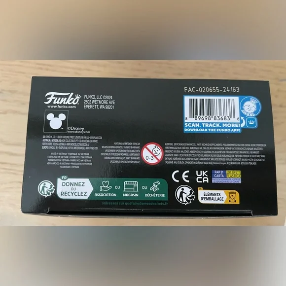 Bitty Pop! Towns - Jack Skellington and Jack’s House - Picture 6 of 11